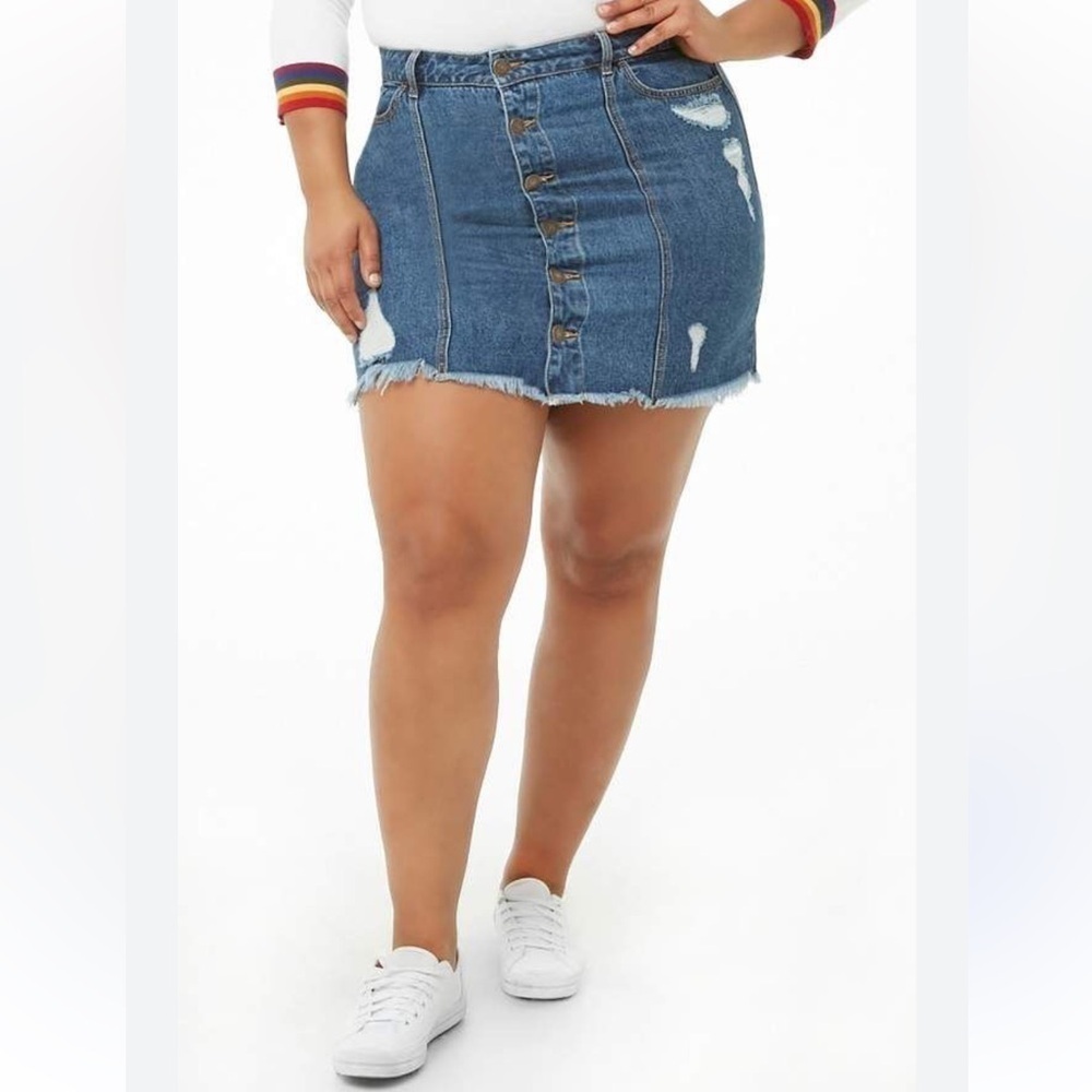 Forever 21+ Women's Plus Size 0X Button Front Denim Cut Off Skirt Medium Wash